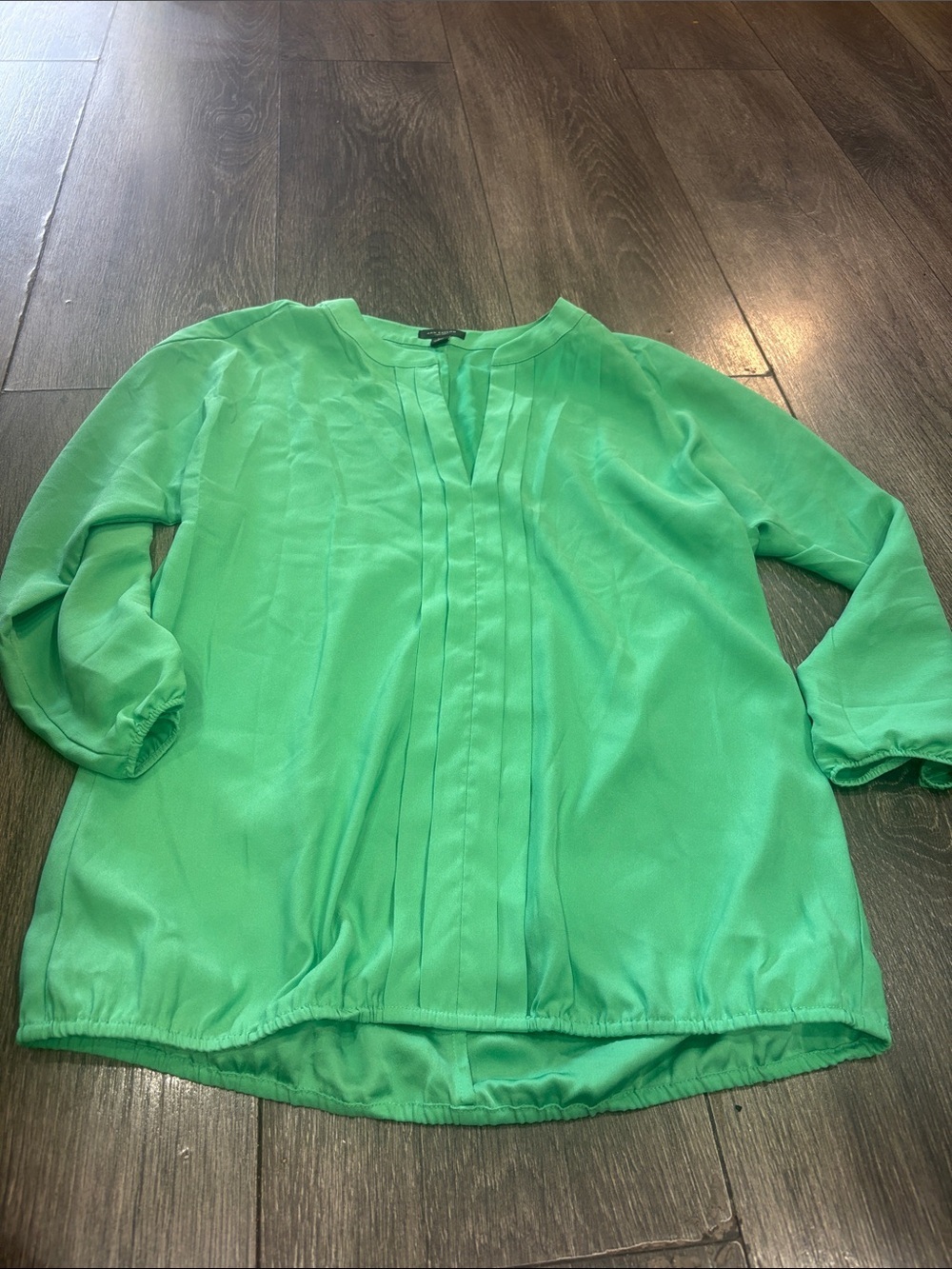 Ann Taylor Bright Green Pintuck V-Notch Blouse